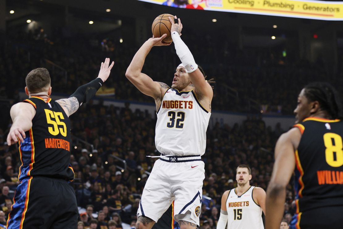 Gordon (No. 32) hit the game-winning shot as the Nuggets beat the Thunder in Game 1 of their playoff series.