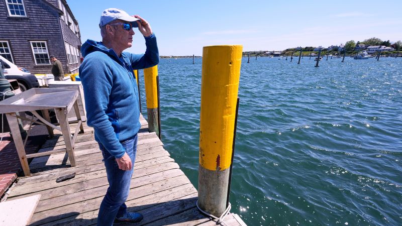 Вижте всички теми Връзка копирана Следвайте Британско южноафриканецът беше първият човек