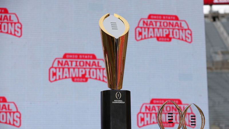 Плейофът на колежа по футбол ще стигне до по лесен