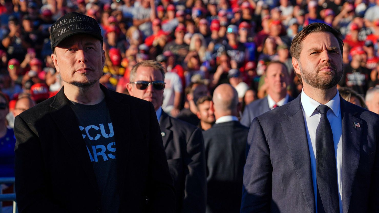 Trump encouraged Vance to respond diplomatically when asked about Musk.  Here's how it played in real time | CNN Politics