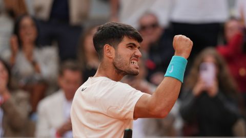 Carlos Alcaraz celebrates during the final at Roland Garros.