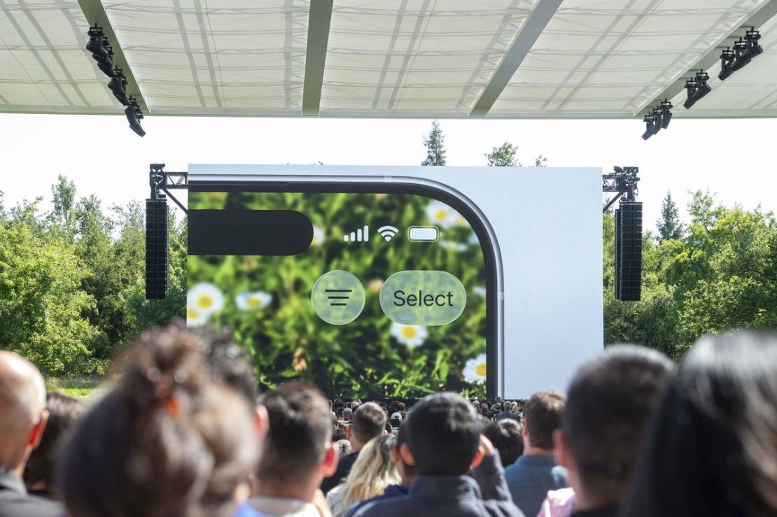 Apple presenta la nueva pantalla "Liquid Glass", que ofrecerá una imagen más cristalina y transparente a todos sus dispositivos.