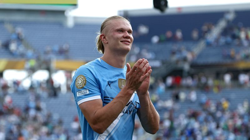 Erling Haaland достига 300 гола по-бързо от Лионел Меси и Кристиано Роналдо 