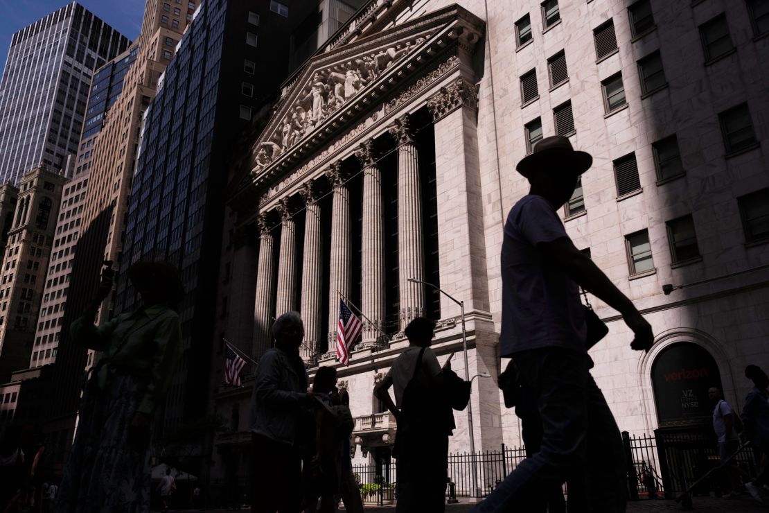 A steep stock market drop in April after President Donald Trump announced his new tariffs regime gave investors plenty of anxiety. But the market's fast rebound also has been confusing to some, since tariffs are still happening.