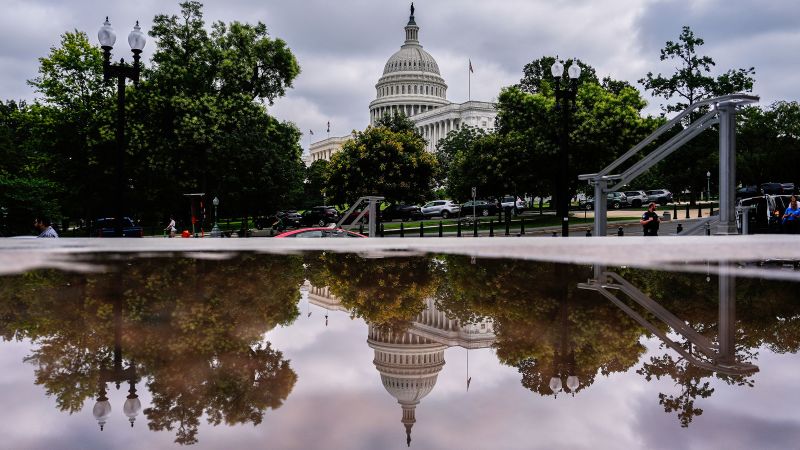 Congress returns to a messy fall with Democrats ready to fight 