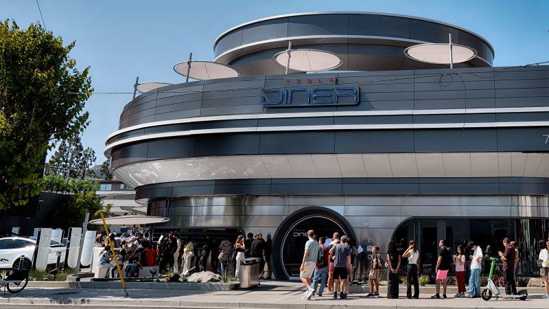 ‘Tesla Takedown’ protestors have a brand new goal: Elon Musk’s Tesla Diner | The Gentleman Report Trade