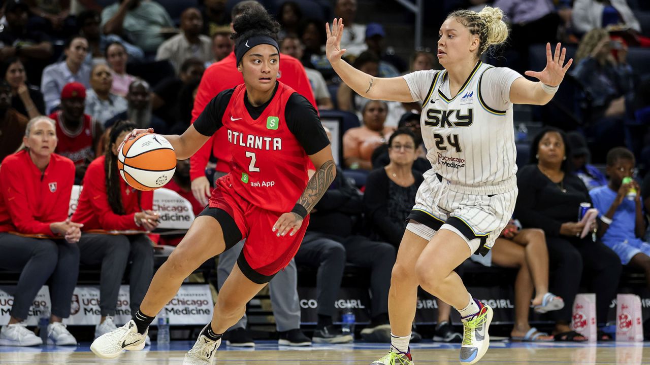 Chicago, USA, August 7, 2025: Te-Hina Paopao (2 Atlanta Dream) drives to the basket during the game between the Chicago Sky and Atlanta Dream on Thursday August 7, 2025 at Wintrust Arena, Chicago, USA. (NO COMMERCIAL USAGE) (Shaina Benhiyoun/SPP) (Photo by Shaina Benhiyoun/SPP/Sipa USA)(Sipa via AP Images)