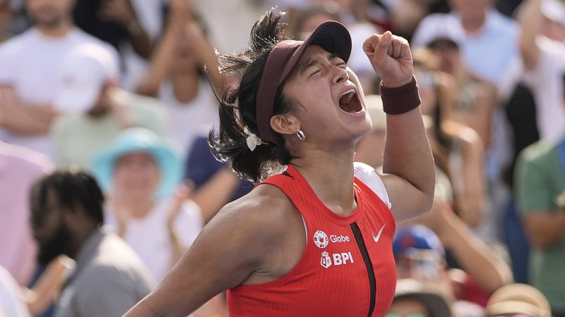 „Аз се гордея толкова много с това, че представя моята страна“, казва Rising Philippines Tennis Star Alex Eala, след като ни направи отворена история 