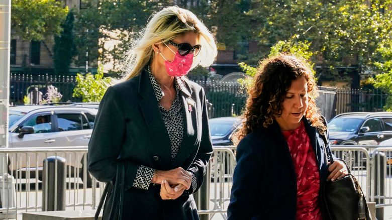 Nadine Menendez, left, wife of former Sen. Bob Menendez arrives at Manhattan federal court in New York, Thursday, September 11.