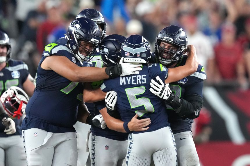 Seattle kicker Jason Myers (No. 5) made a final-second field goal as the Seahawks beat the Arizona Cardinals.