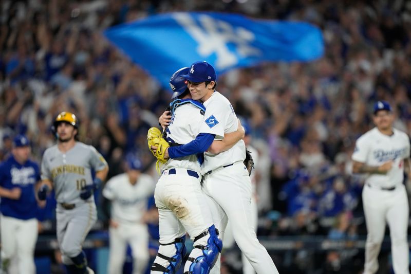 Shohei Ohtani's legendary night leads Los Angeles Dodgers to
