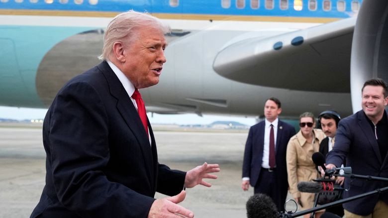 President Donald Trump floated sending $2,000 tariff rebate checks to Americans, but it's unclear how such a proposal would work.