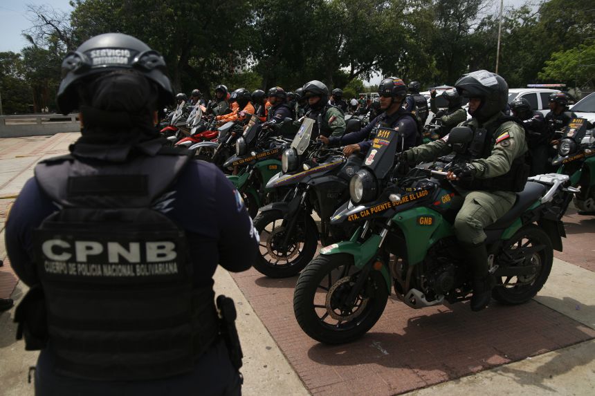 Members of the Bolivarian National Guard (GNB) and the Bolivarian National Police (CPNB) 