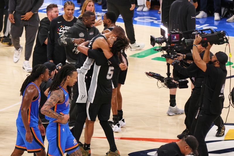 San Antonio Spurs knock off the defending champs, will play the