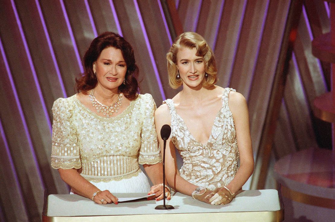 (From left) Diane Ladd and Laura Dern announcing the nominees in the best visual effects category at the 1992 Academy Awards in Los Angeles. 