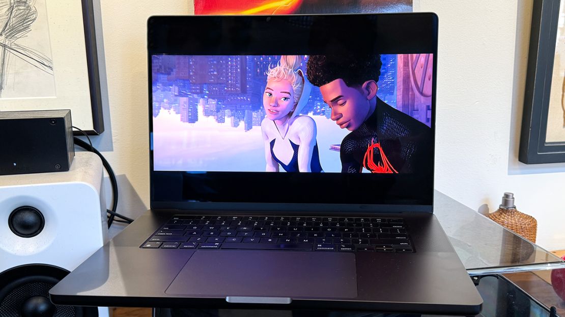 Apple-MacBook-Pro-16inch-M3-Max-one-month-review-display.jpg