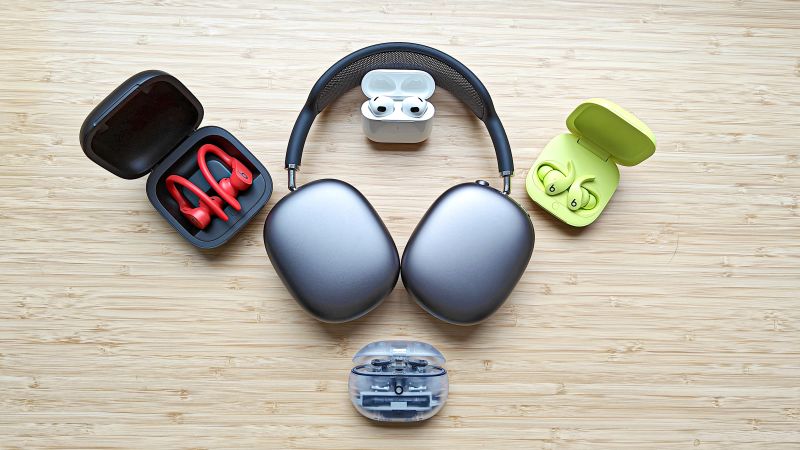 Headphones with apple chip sale