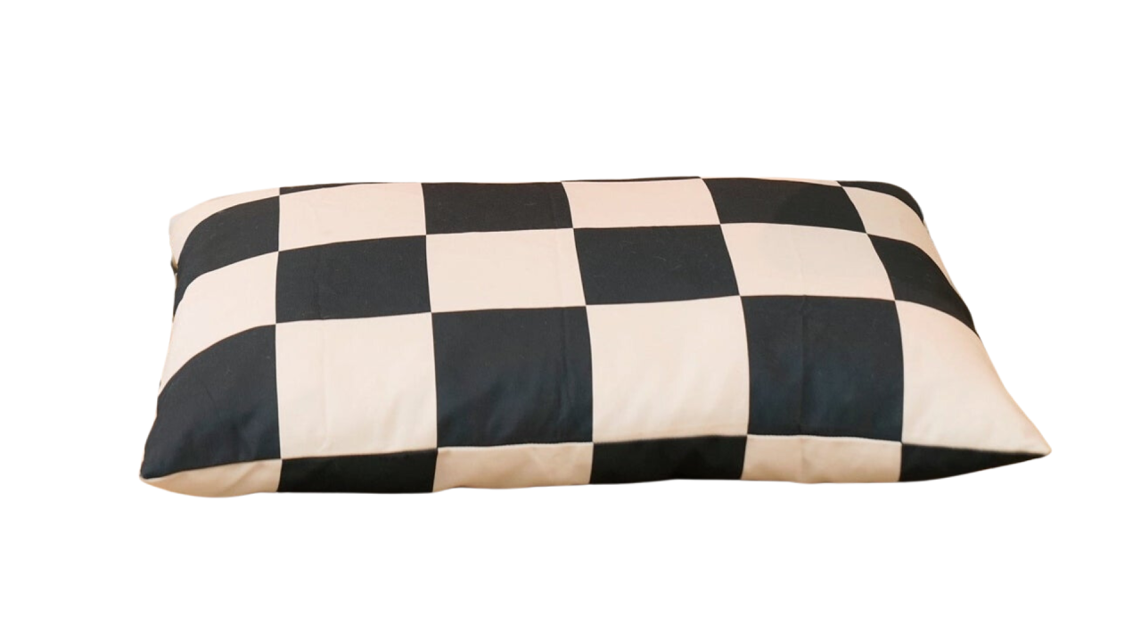 Approved by Fritz pet bed in checkered black and white.