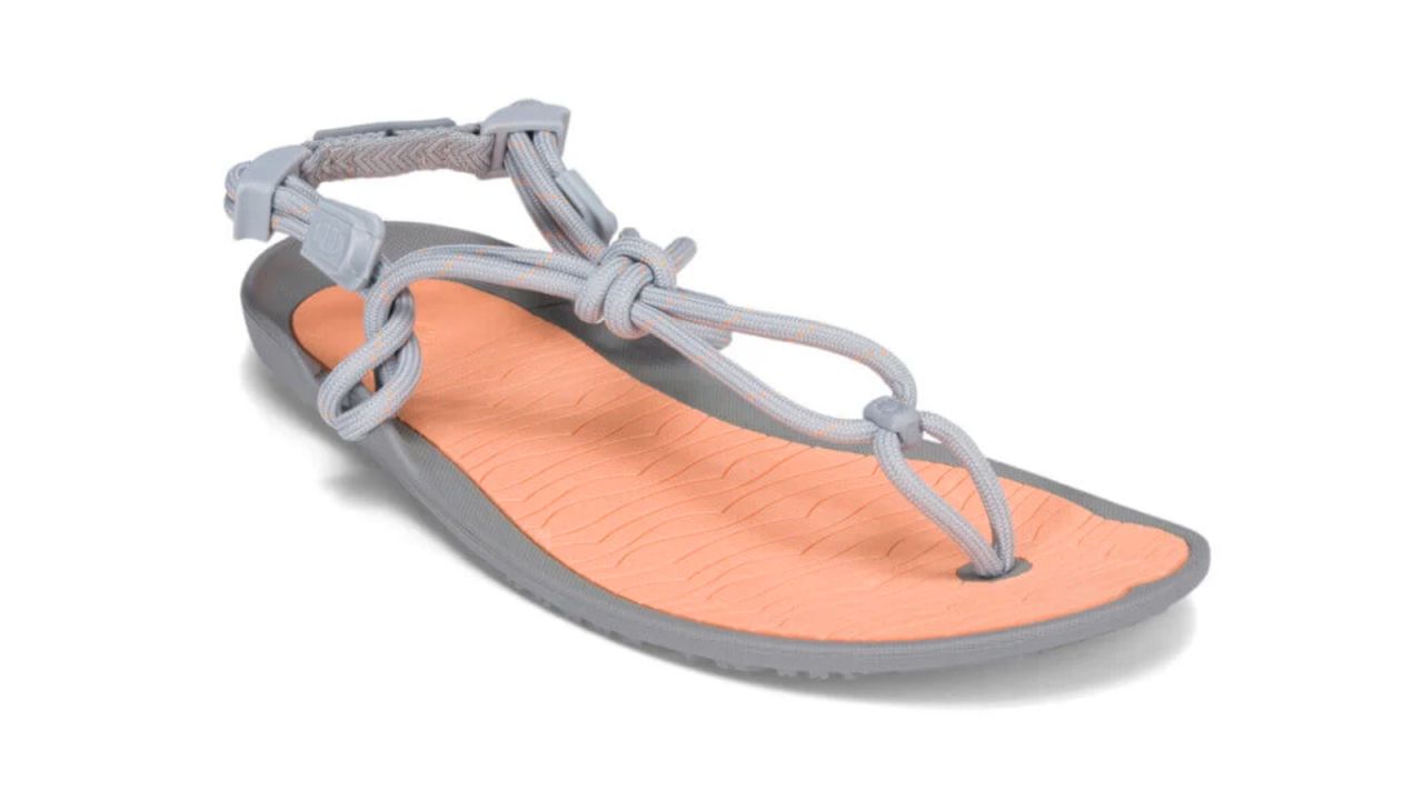 aqua cloud floating sandals cnnu