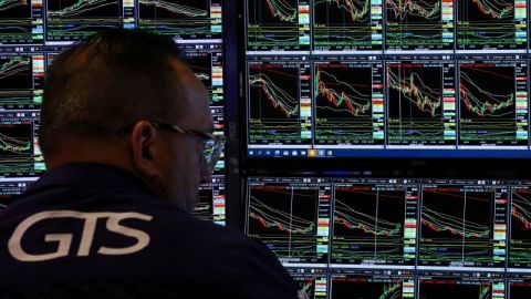 Wall Street celebró el miércoles el tono más suave del presidente Donald Trump. Sin embargo, las idas y venidas de Trump sobre los aranceles han desconcertado a los líderes empresariales e inversores.
