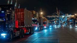 Bombas pesadas estadounidenses llegan a Puerto Ashdod, Israel, el 16 de febrero de 2025. Estados Unidos proporcionó a Israel 10.6 mil millones de dólares en ayuda militar suplementaria en 2024, según el Instituto Internacional de Investigación para la Paz de Estocolmo.
