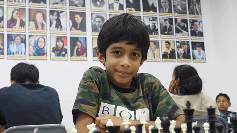 8-годишното чудо Ашват Каушик влиза в историята, след като победи гросмайстора по шах