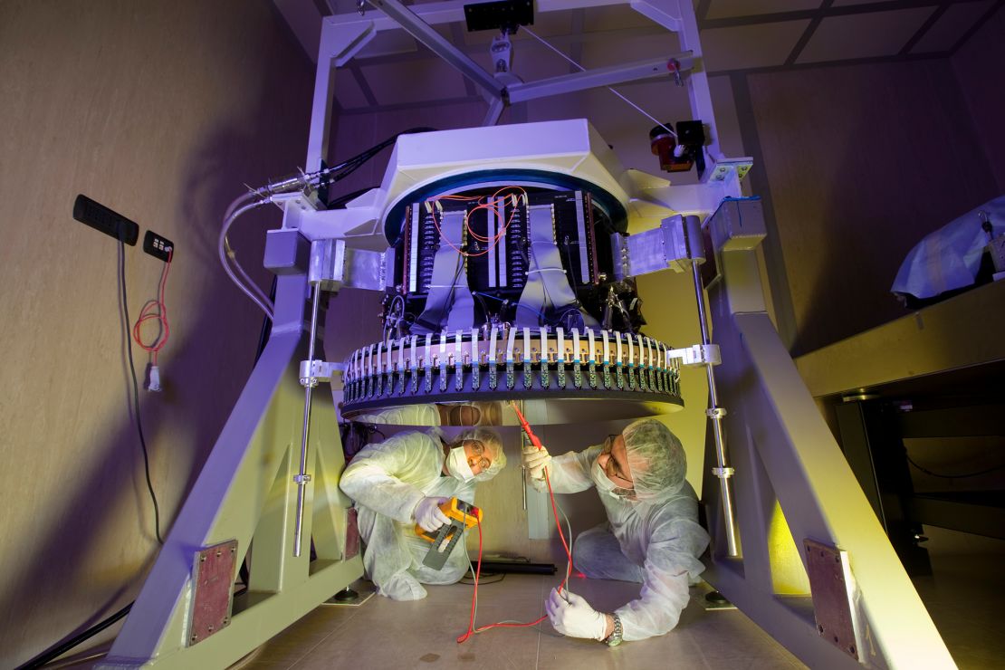 The adaptive secondary mirrors of the Large Binocular Telescope correct visual distortions and made the discovery of the fossil galaxy possible.