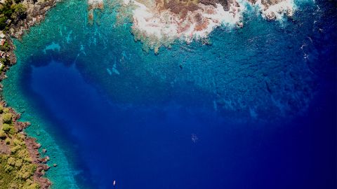 GAO shot - ASU boats in Honaunau Bay - 25Jan2020.