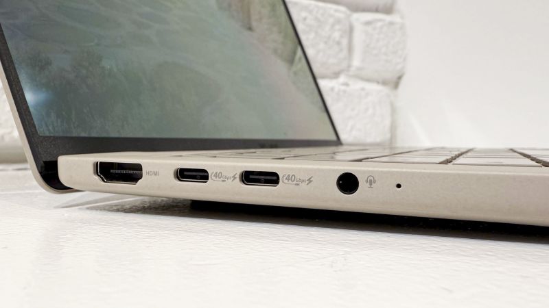 MacBook本体 Anya 41ax8KH0-xS.jpg