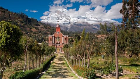 AT9NWY Santa Cruz Trek: Old Yungay: Campo Santo