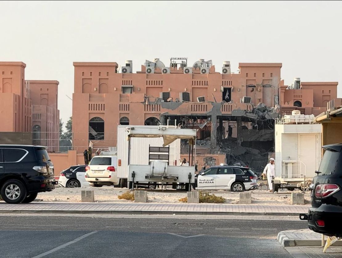 Un edificio dañado tras un ataque israelí contra líderes de Hamas, según un funcionario israelí, en Doha, Qatar, el martes.