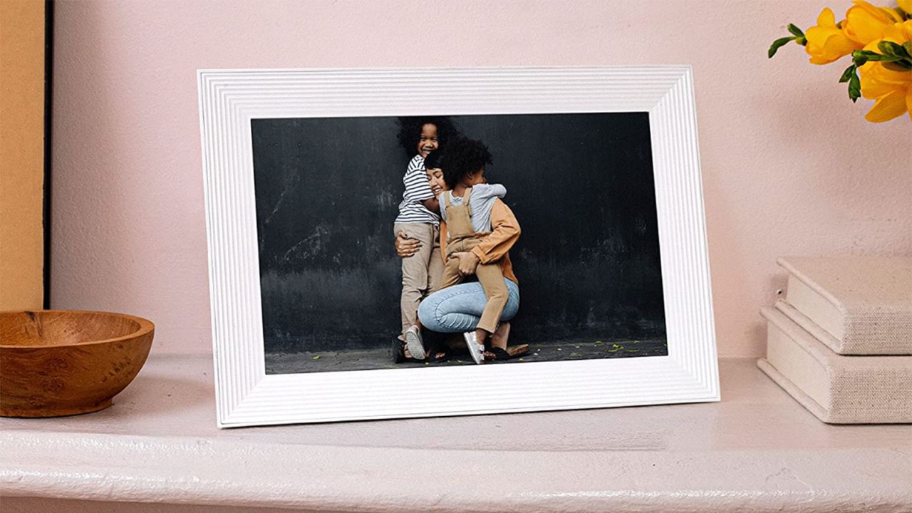 Aura Carver Luxe Digital Picture Frame