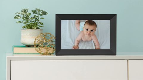 Aura Carver Smart Digital Picture Frame