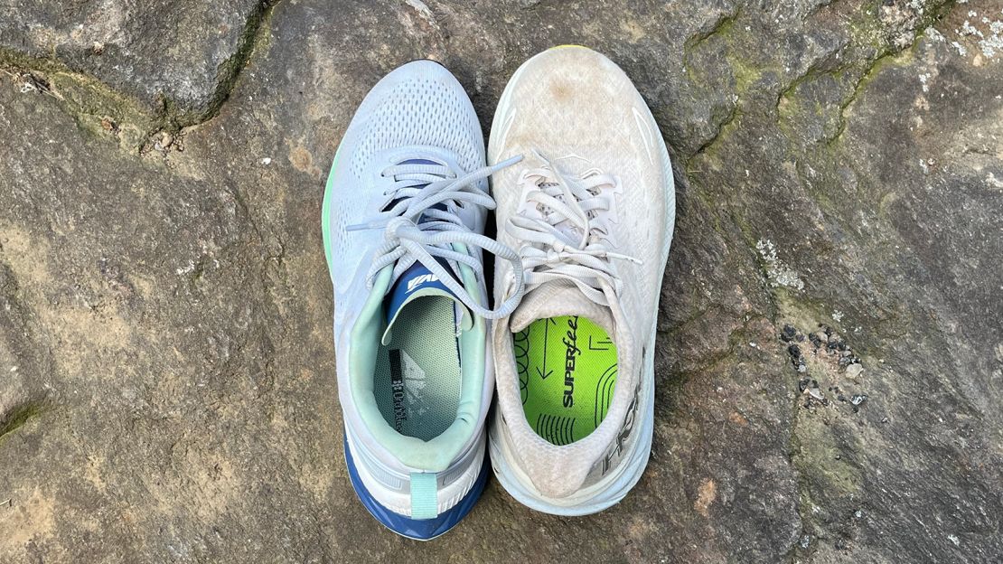 avia vs hoka width side by side.jpg