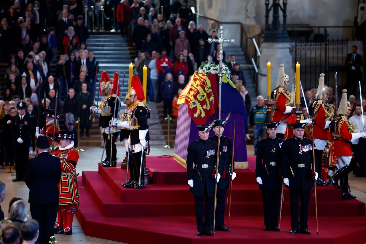 Britons waited for hours to see the Queen's coffin.