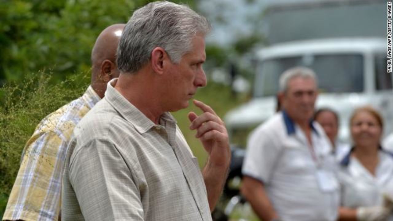 Cuban President Miguel Díaz-Canel at the scene of the crash.