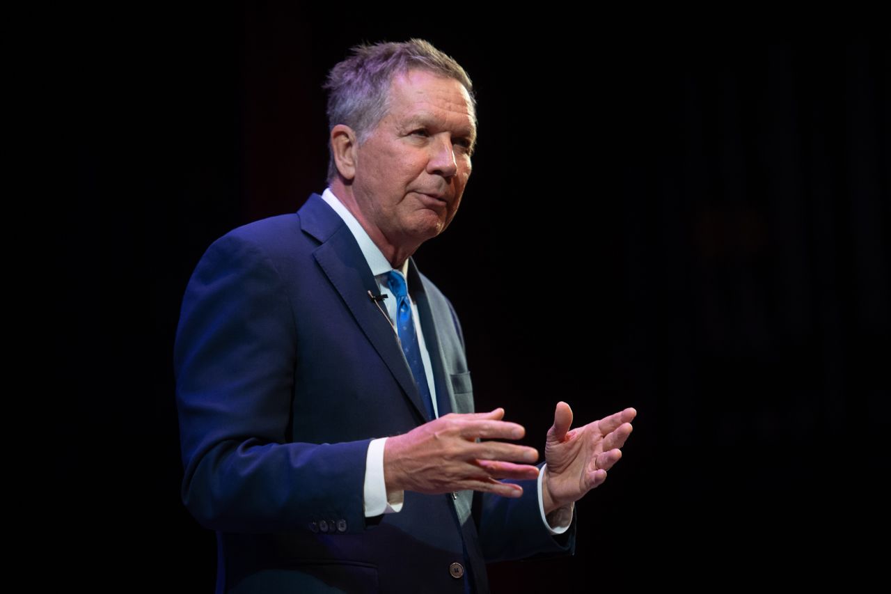 Former Ohio Governor John Kasich speaks at Molloy College in Rockville Centre, New York on April 10, 2019.