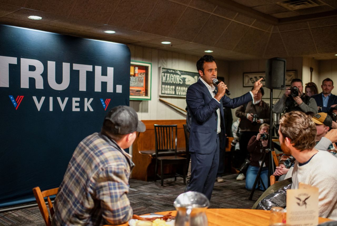 Republican presidential candidate Vivek Ramaswamy speaks as he makes a campaign visit to Machine Shed Restaurant in Urbandale, Iowa, on Monday morning.