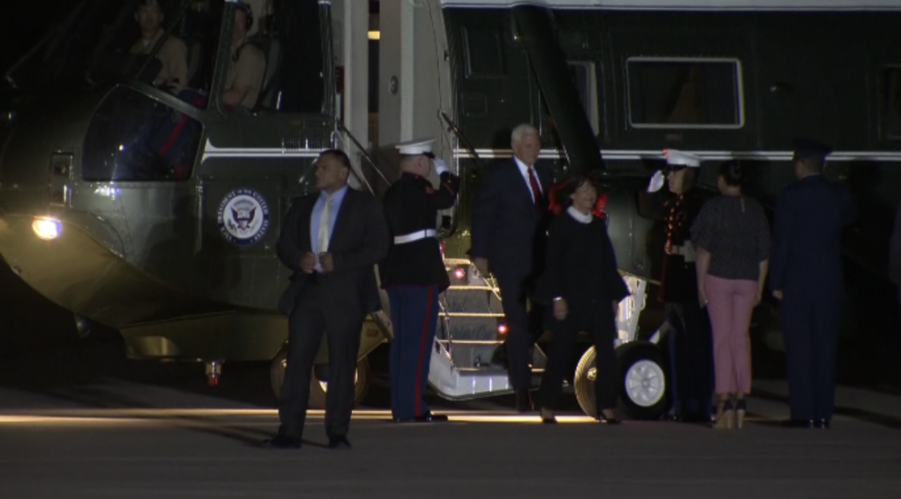 Live Trump Greets American Prisoners Freed By North Korea Cnn Politics 