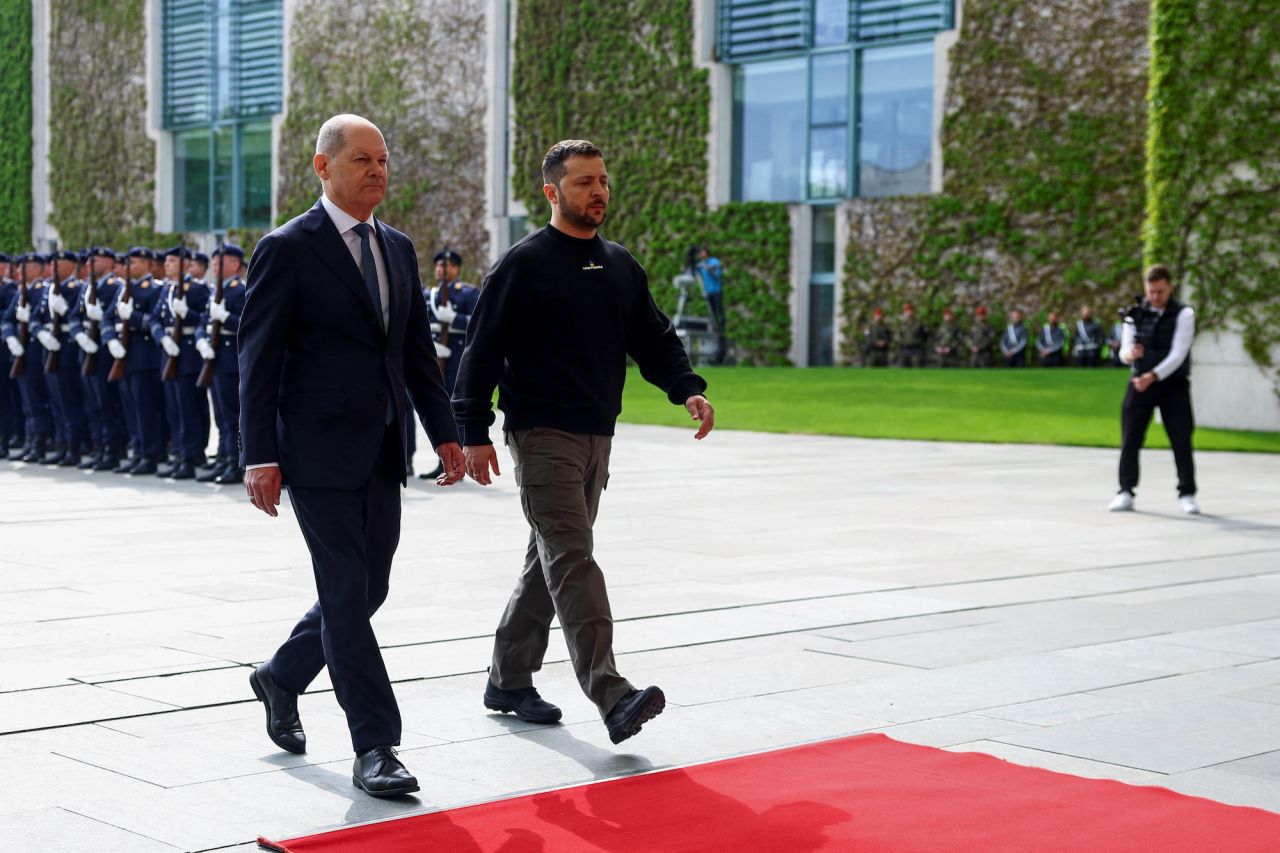 German Chancellor Olaf Scholz welcomes Ukraine's President Volodymyr?Zelensky?at the Chancellery in Berlin on Sunday.