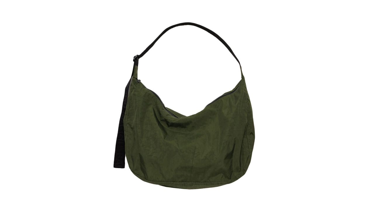 baggu large nylon crescent bag cnnu.jpg