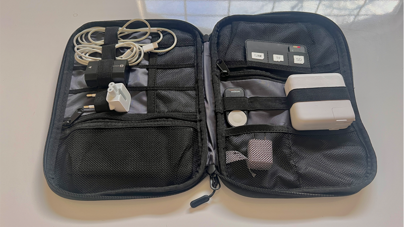 Bagsmart Electronics Travel Organizer Case review
