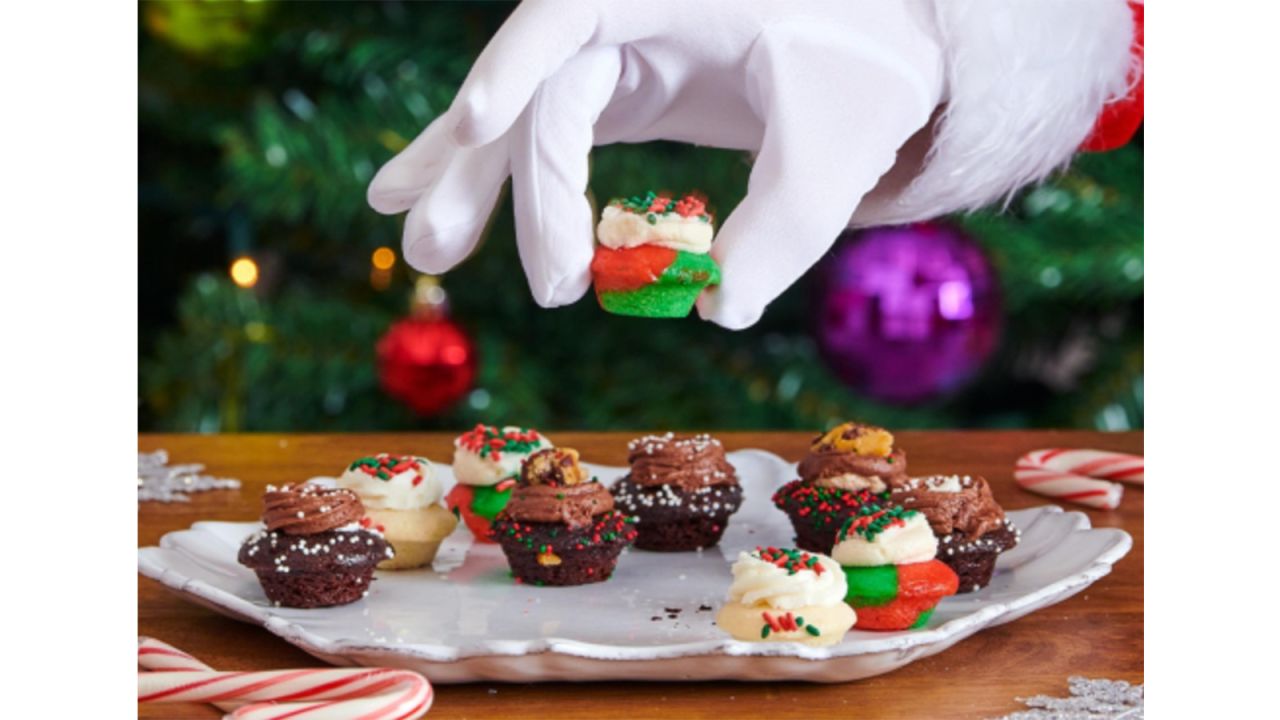 https://media.cnn.com/api/v1/images/stellar/prod/baked-by-melissa-holiday-cheer-cupcakes.jpg?c=16x9&q=h_720,w_1280,c_fill