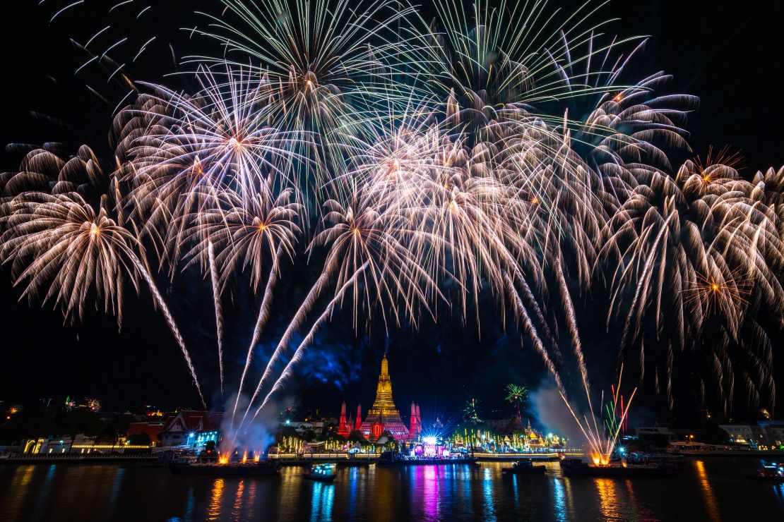 Amazing Thailand Countdown sees in the new year with style