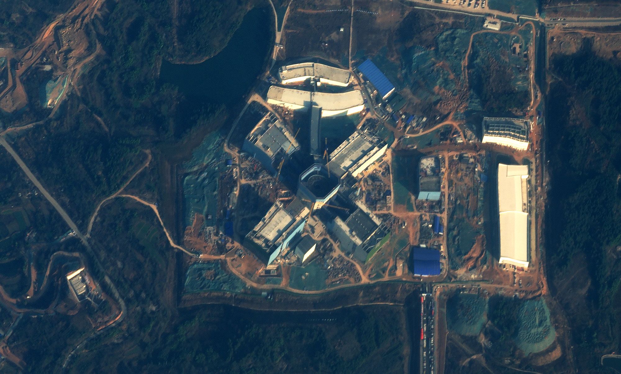 China nuclear fusion: China building a giant facility to generate clean  energy, satellite images appear to show | CNN