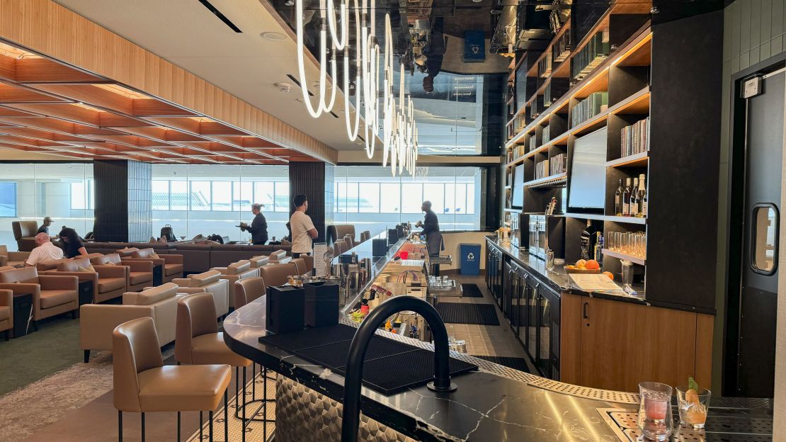 Bar at the Club at SFO