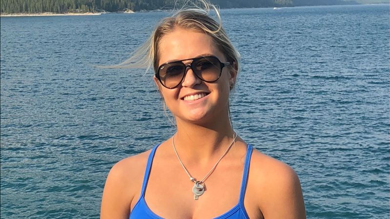 https://media.cnn.com/api/v1/images/stellar/prod/baylie3.jpg?c=16x9&q=w_800,c_fill