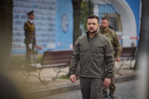 President Volodymyr Zelensky honors the memory of the dead 