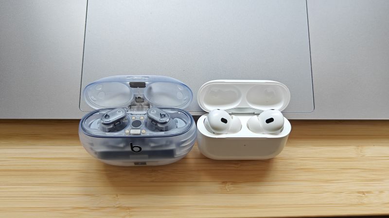 Airpods best sale vs buds