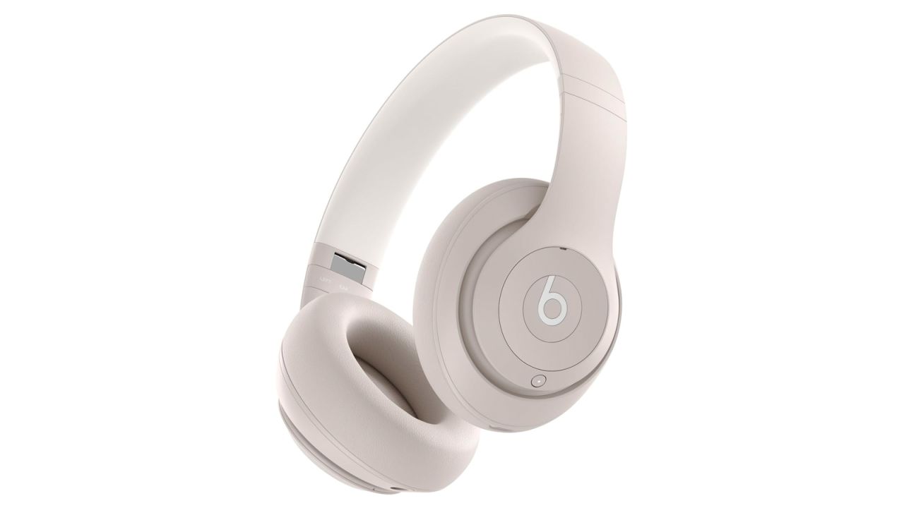 Beats Studio Pro Sandstone.jpg